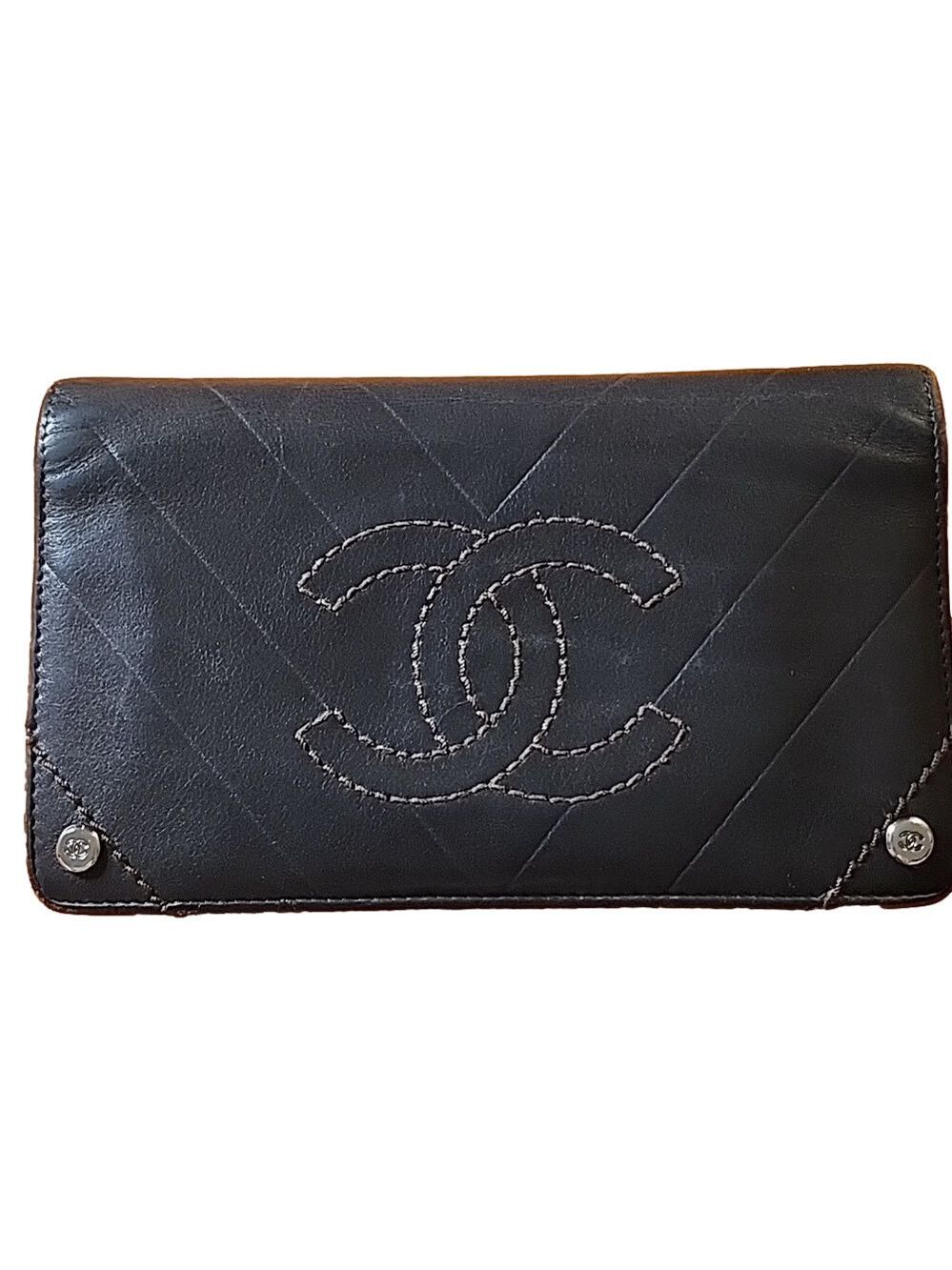 Chanel #7 🌟 Bifold Long wallet converted to Crossbody chain purse - Picture 1 of 13